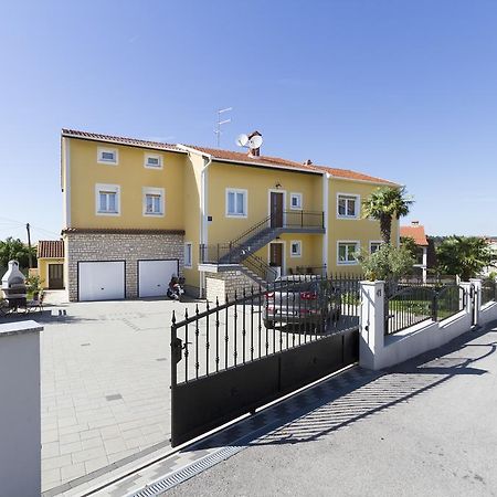 רוביני Apartments Euphemia מראה חיצוני תמונה