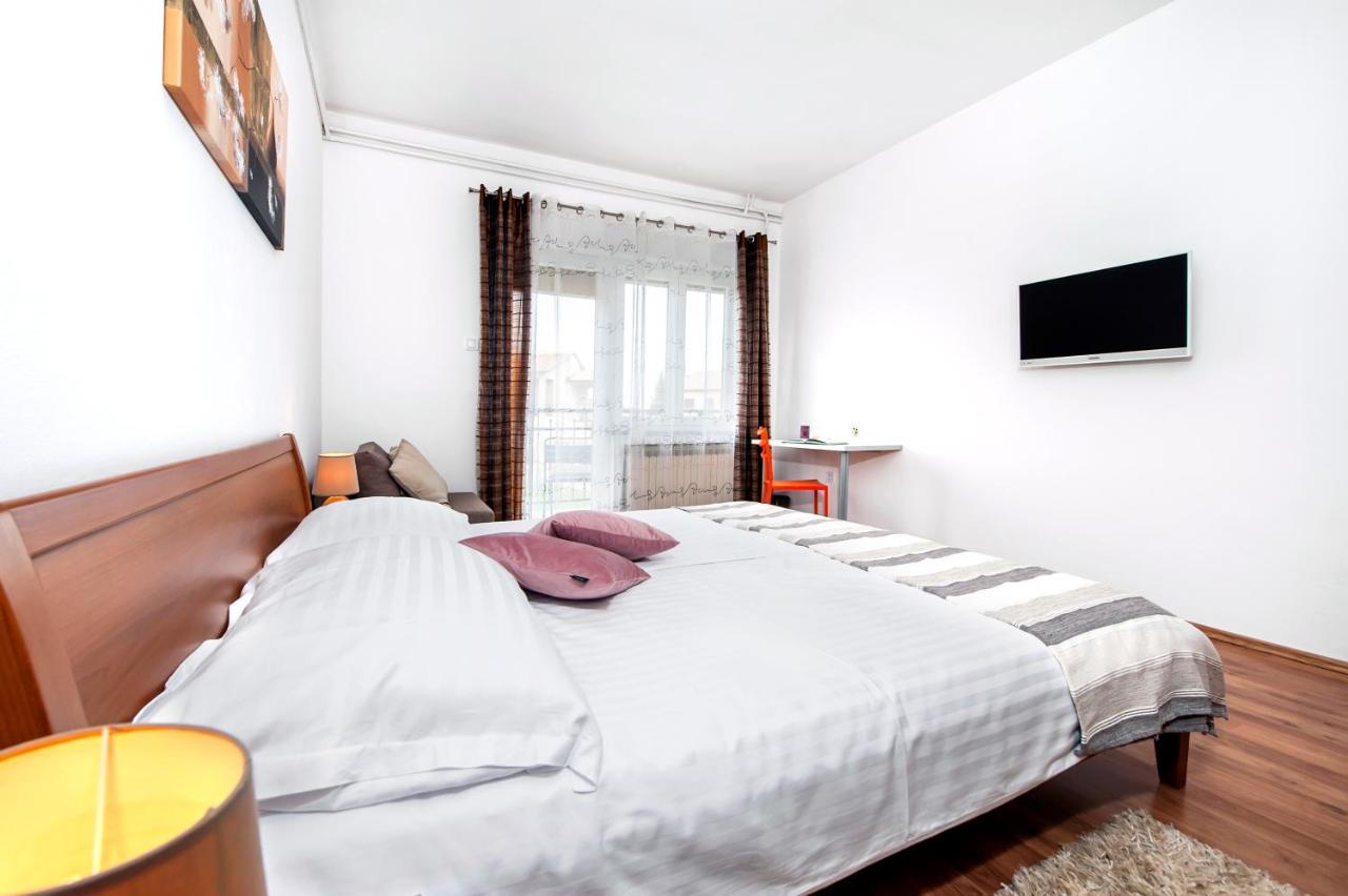 רוביני Apartments Euphemia מראה חיצוני תמונה