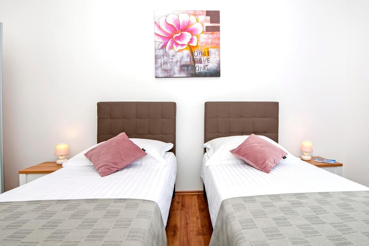 רוביני Apartments Euphemia מראה חיצוני תמונה