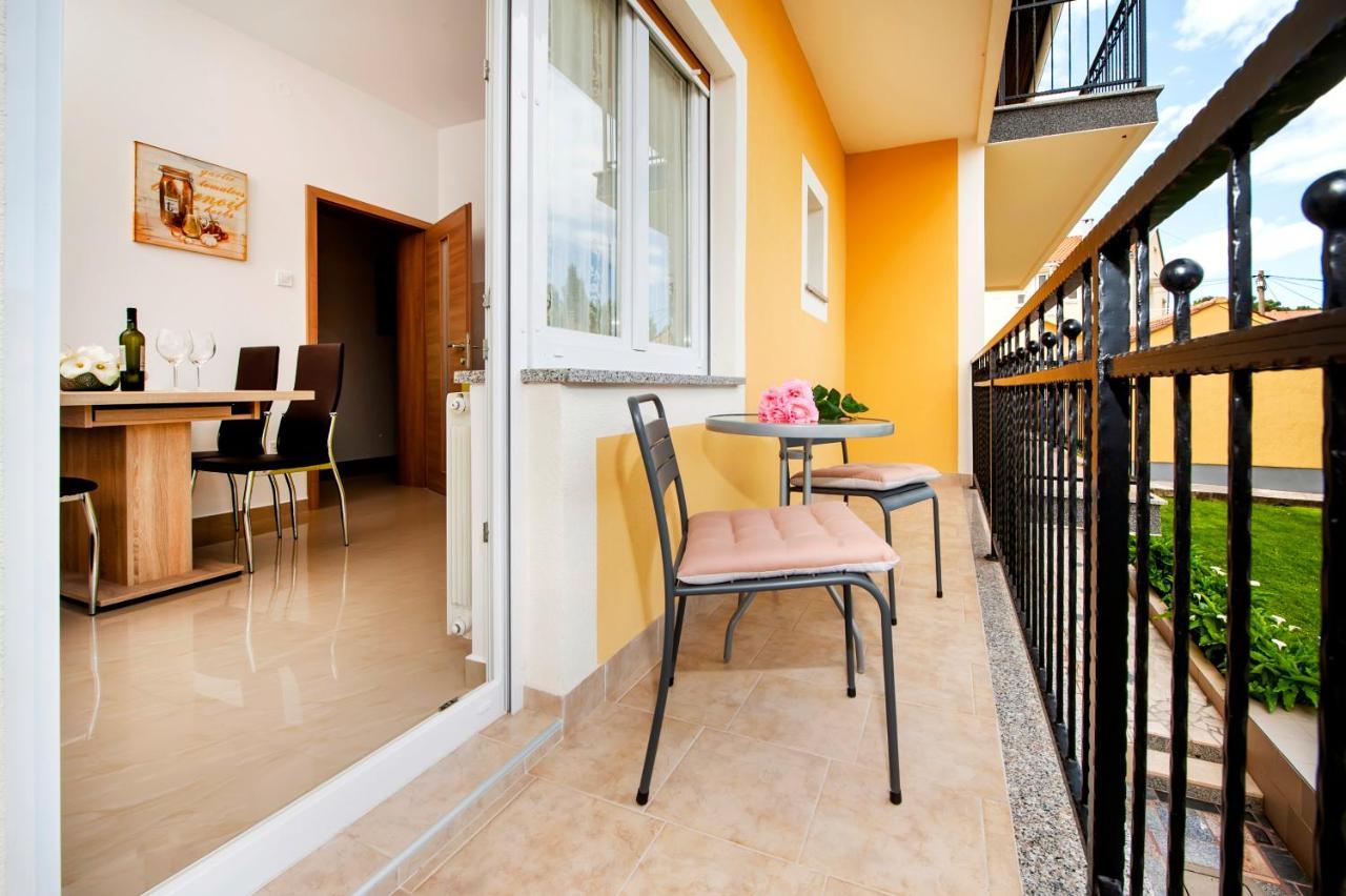רוביני Apartments Euphemia מראה חיצוני תמונה