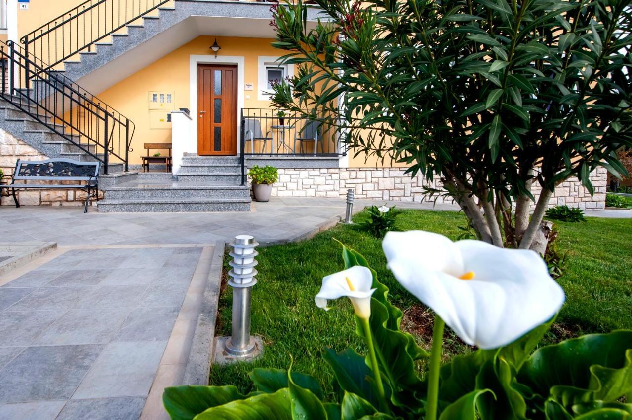 רוביני Apartments Euphemia מראה חיצוני תמונה